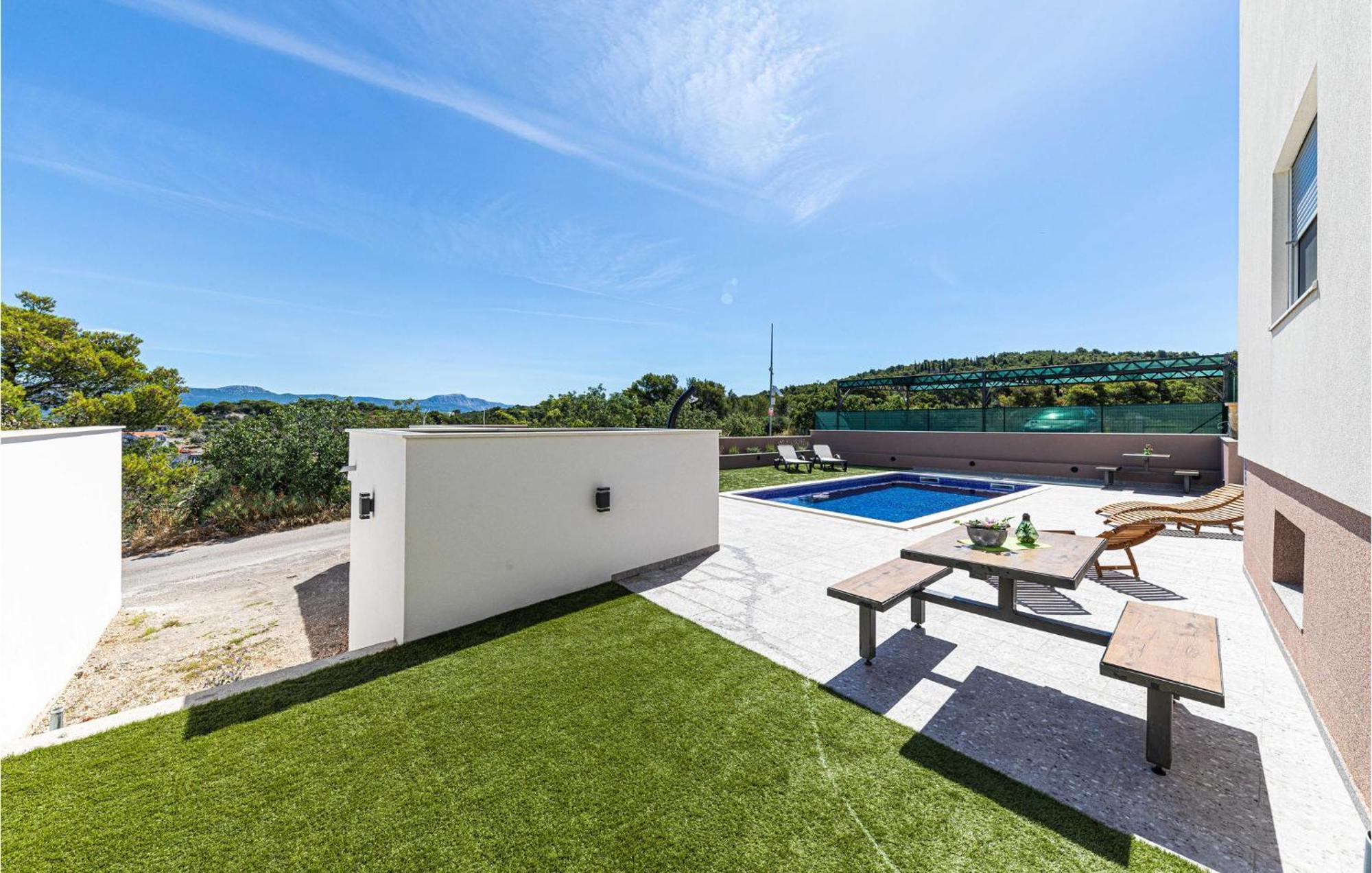 Amazing Apartment In Saldun With Wifi Trogir Exterior photo
