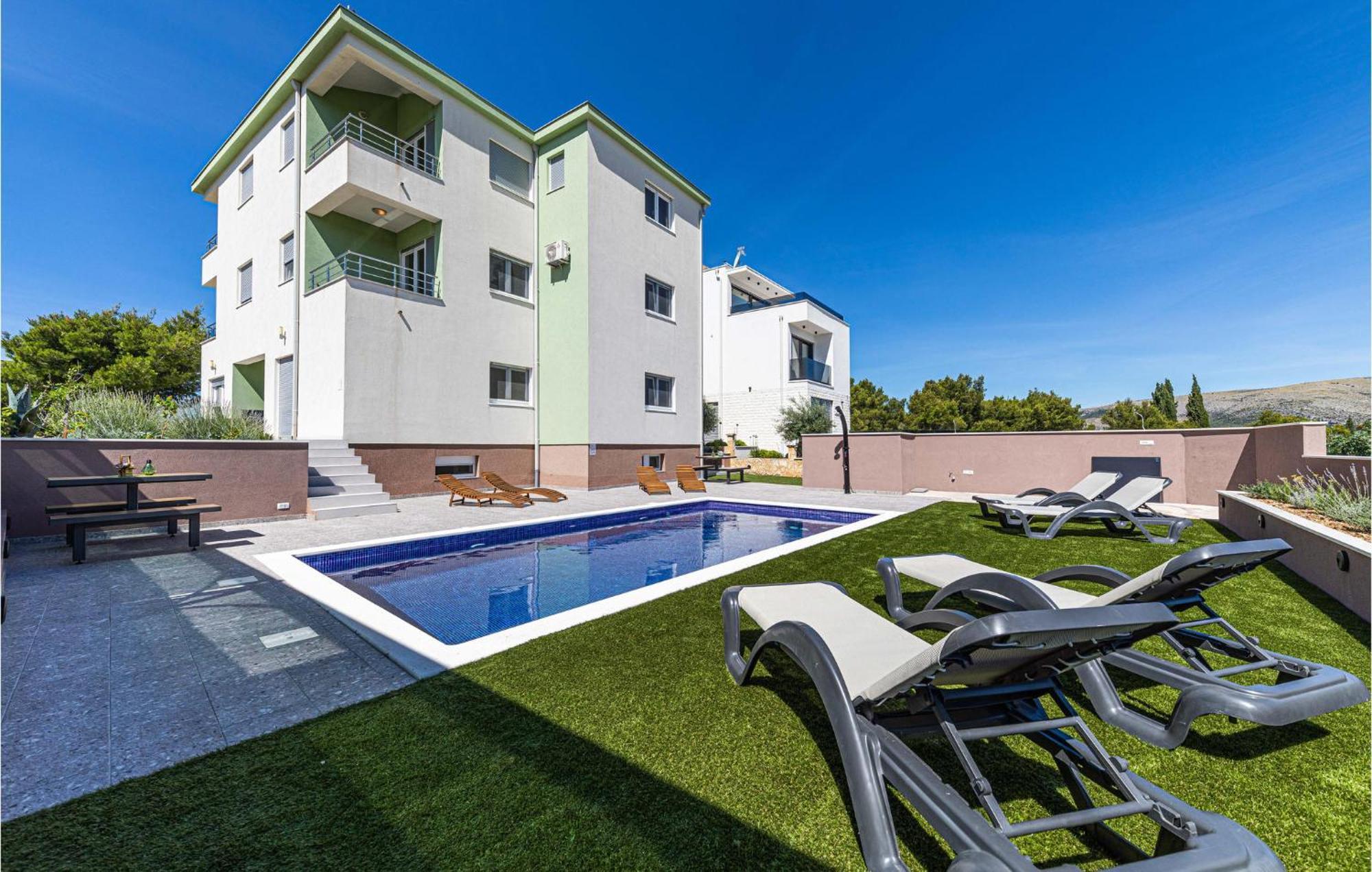 Amazing Apartment In Saldun With Wifi Trogir Exterior photo